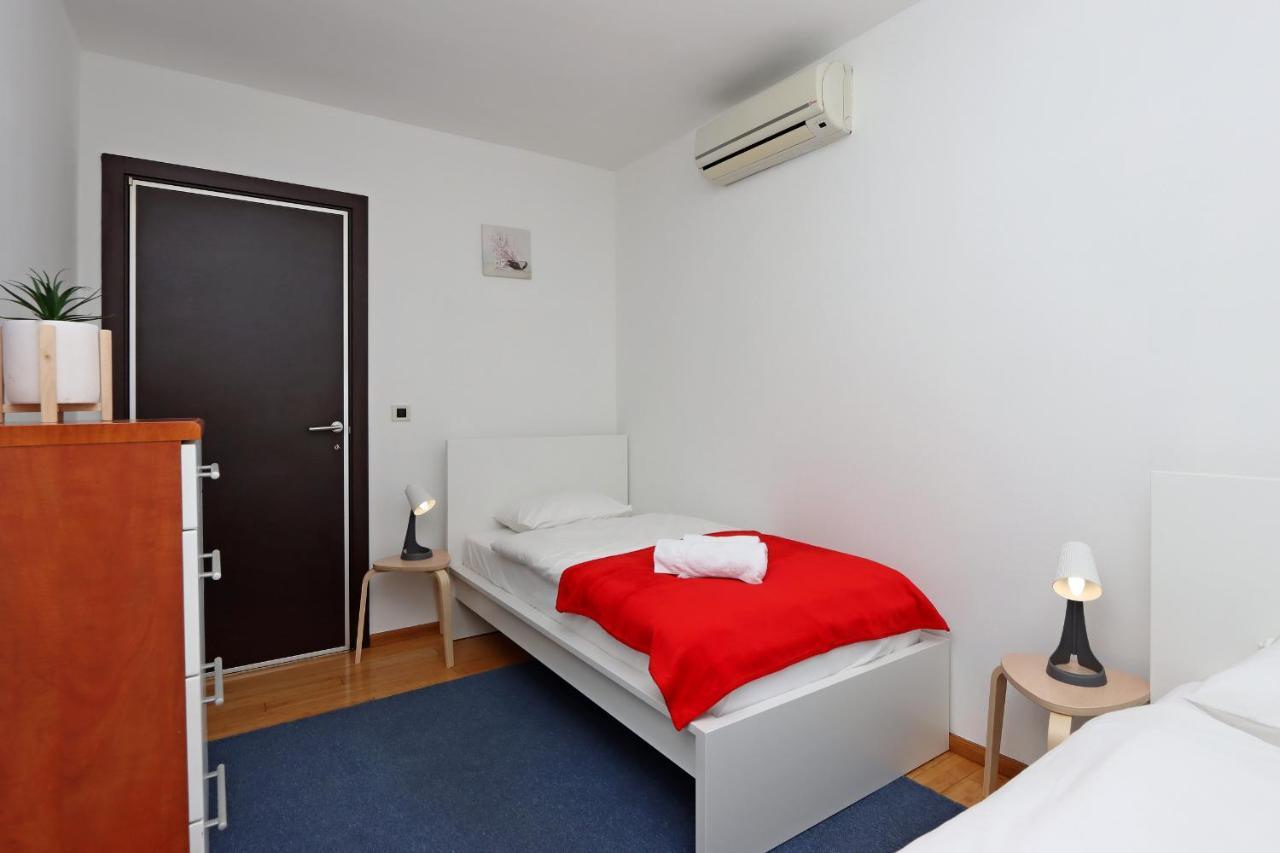 Starry Night - Smart Tv, Extra Big Bed, Big Bathtub, Private Parking, Sea View, Wifi, 2Bedrooms Volosko Zewnętrze zdjęcie