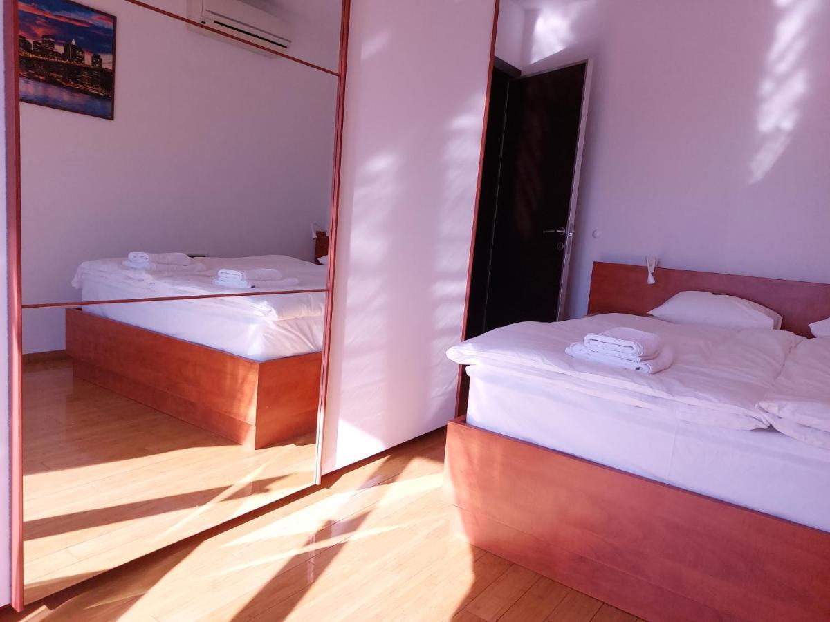 Starry Night - Smart Tv, Extra Big Bed, Big Bathtub, Private Parking, Sea View, Wifi, 2Bedrooms Volosko Zewnętrze zdjęcie